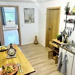 Haus Am Goldsteig - Zentral, Ruhig Stadtnah - Anbindung - Biergarten Und Pizzeria Direkt Vor Der Tuer Appartamento *