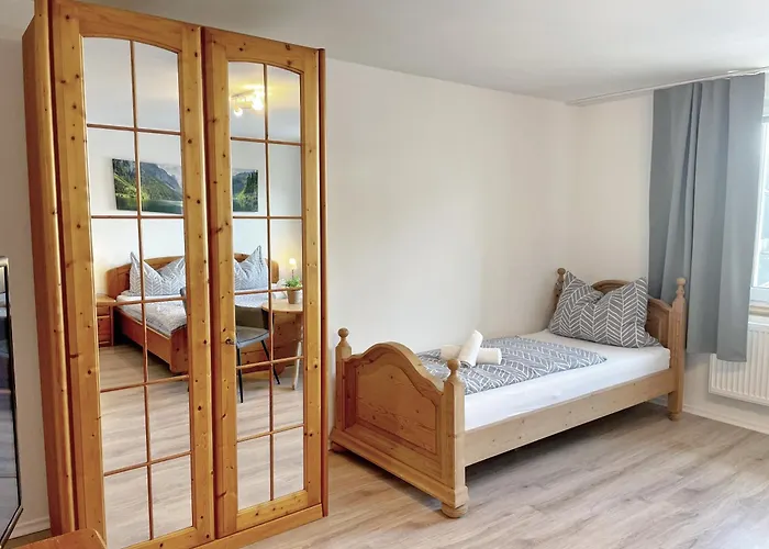 Haus Am Goldsteig - Zentral, Ruhig Stadtnah - Anbindung - Biergarten Und Pizzeria Direkt Vor Der Tuer * Salzweg