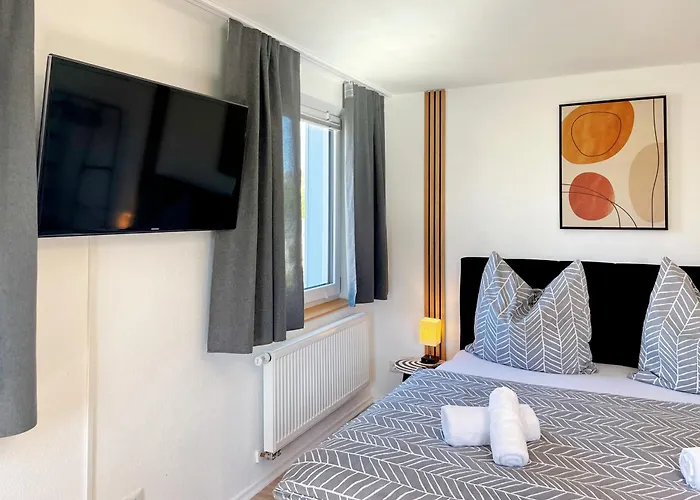 Haus Am Goldsteig - Zentral, Ruhig Stadtnah - Anbindung - Biergarten Und Pizzeria Direkt Vor Der Tuer * Salzweg