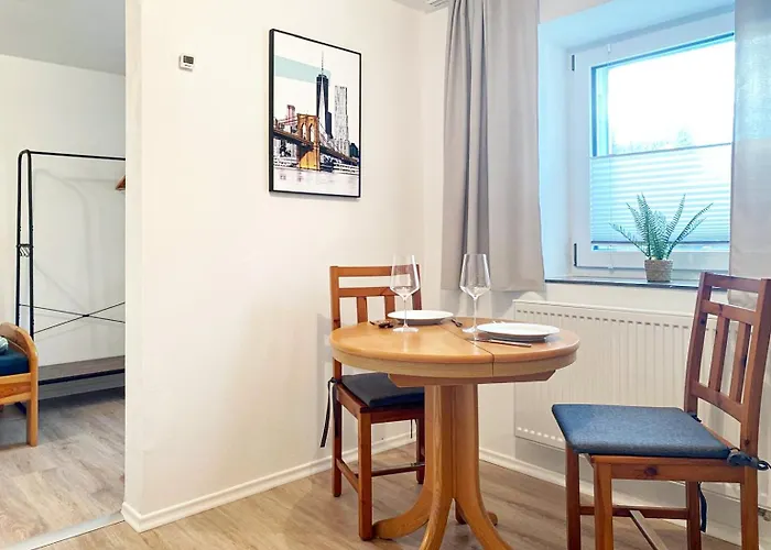 Haus Am Goldsteig - Zentral, Ruhig Stadtnah - Anbindung - Biergarten Und Pizzeria Direkt Vor Der Tuer