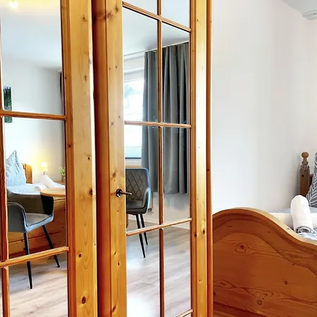 Haus Am Goldsteig - Zentral, Ruhig Stadtnah - Anbindung - Biergarten Und Pizzeria Direkt Vor Der Tuer Apartment