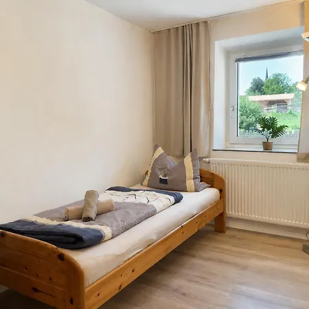 Haus Am Goldsteig - Zentral, Ruhig Stadtnah - Anbindung - Biergarten Und Pizzeria Direkt Vor Der Tuer