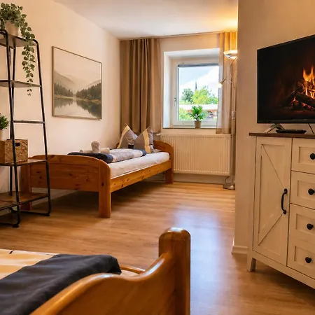 Haus Am Goldsteig - Zentral, Ruhig Stadtnah - Anbindung - Biergarten Und Pizzeria Direkt Vor Der Tuer Appartement *