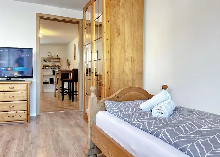 Haus Am Goldsteig - Zentral, Ruhig Stadtnah - Anbindung - Biergarten Und Pizzeria Direkt Vor Der Tuer *