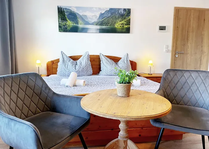 Haus Am Goldsteig - Zentral, Ruhig Stadtnah - Anbindung - Biergarten Und Pizzeria Direkt Vor Der Tuer *