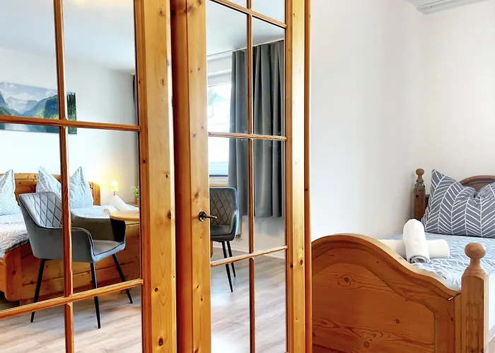 Haus Am Goldsteig - Zentral, Ruhig Stadtnah - Anbindung - Biergarten Und Pizzeria Direkt Vor Der Tuer Appartement